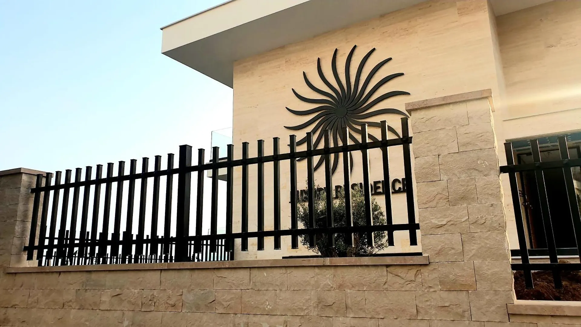 2F Saranda Apartment